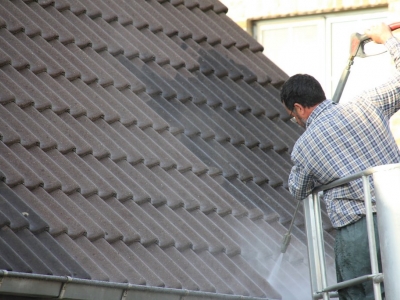 Het belang van een dakreiniging - bescherming - coating